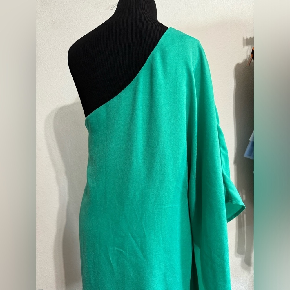 cupcakes and cashmere Deliz Dress Leaf Green - Picture 4 of 8
